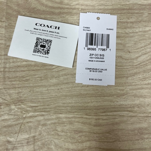 COACH Cream Card Holder with Chain - Picture 5 of 5